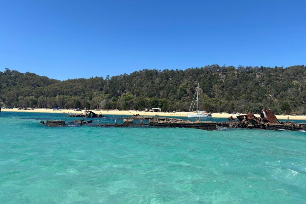 モートン島の沈没船