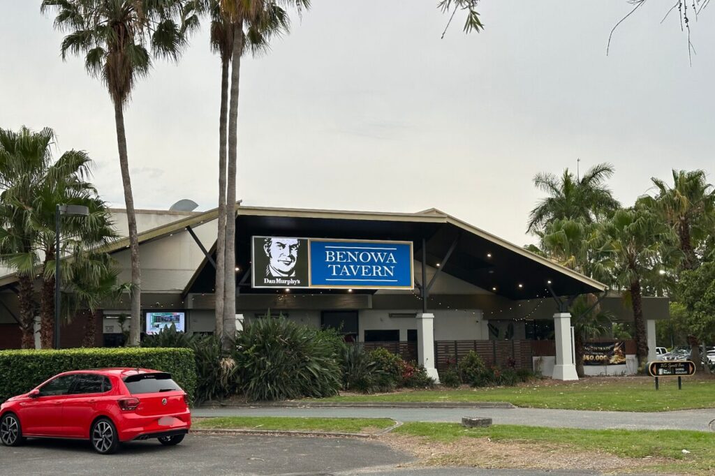 エコサファリツアーのディナー会場