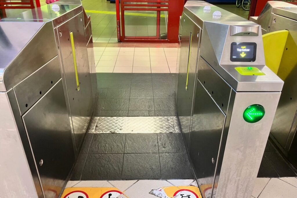 メルボルンの改札