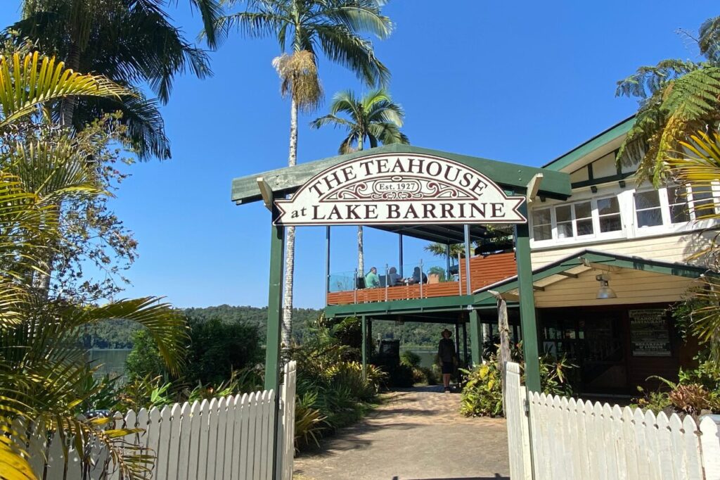 アサートン高原のバリン湖カフェ入口