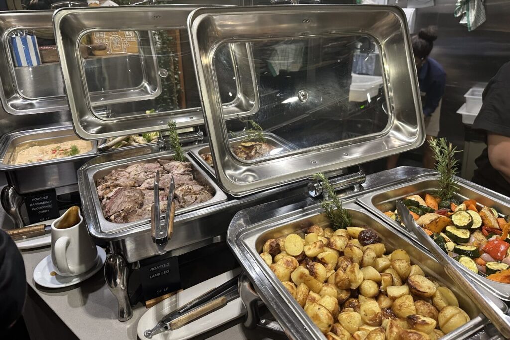 シーワールド・ディナークルーズのビュッフェ