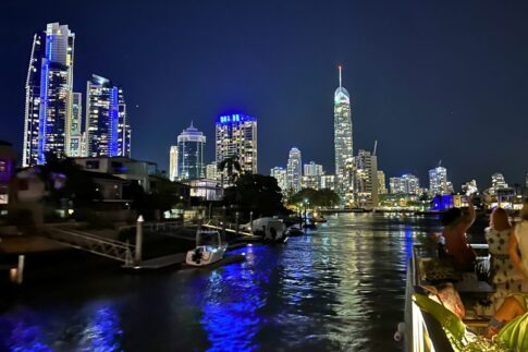 シーワールド・ディナークルーズの夜景