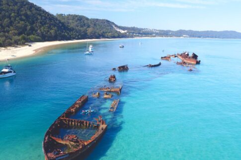 モートン島の沈没船付近