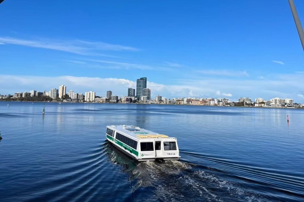 パース公共フェリー